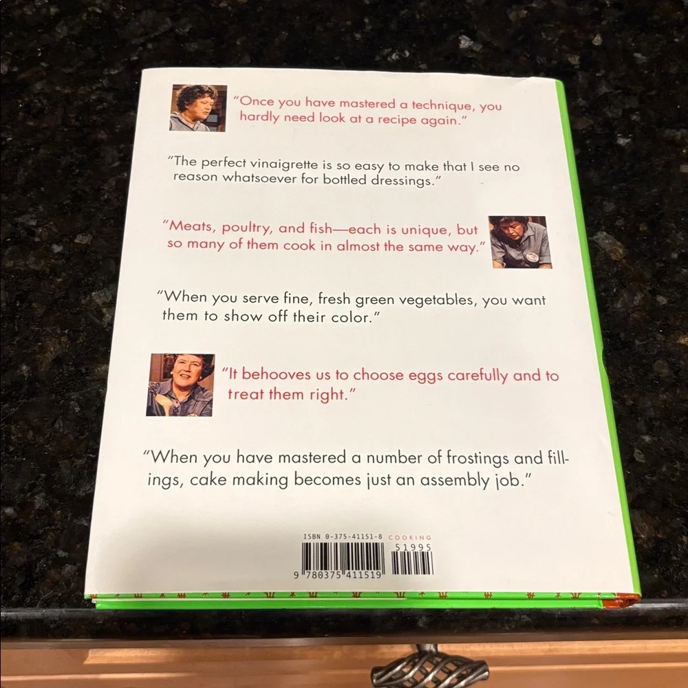 Julia’s Kitchen Wisdom Julia Child HARDCOVER